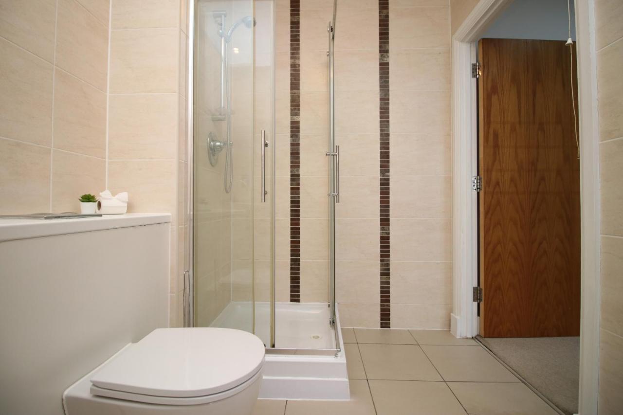 No 2 Under The Clock By Ssw - 2Br, Right In The City Centre, Sleeps 6 Cardiff Exterior foto